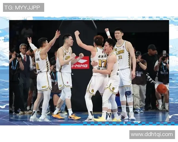 CBA篮球明星的崛起与挑战探秘中国篮球的未来之路 CBA篮球明星的崛起与挑战探秘中国篮球的未来之路