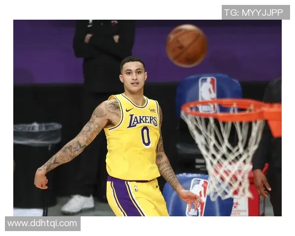 库兹马在篮球界崭露头角成为新一代明星运动员的成长之路